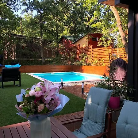 Villa Pine-wood Balatonalmadi